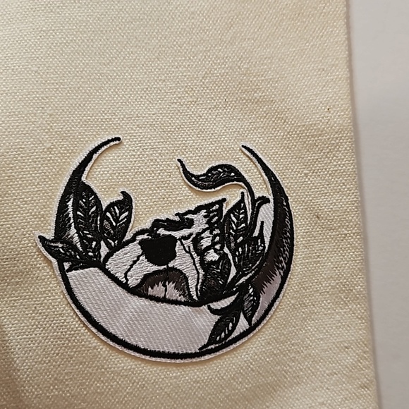 Hand Crafted Multi-use Bag Beige Zipper Pencil Case Skull Motif Iron-on Patch - Picture 8 of 17